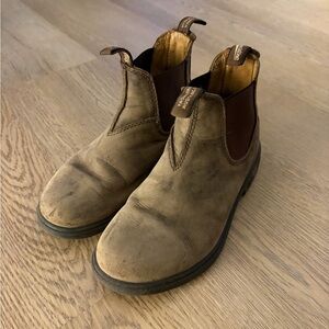 Blundstone Youth Size 3 Brown Suede Ankle Boots